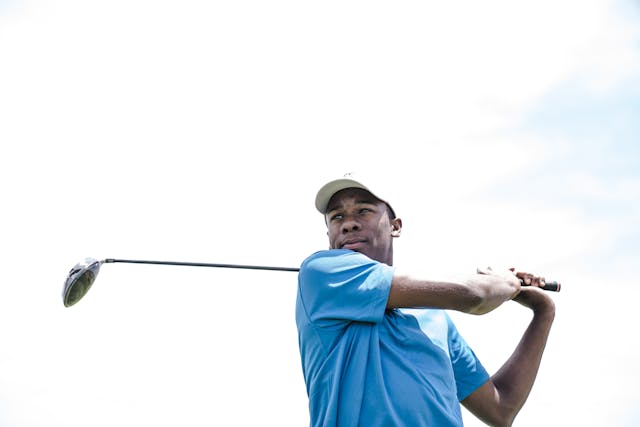 A man playing golf (Photo: Jopwell)